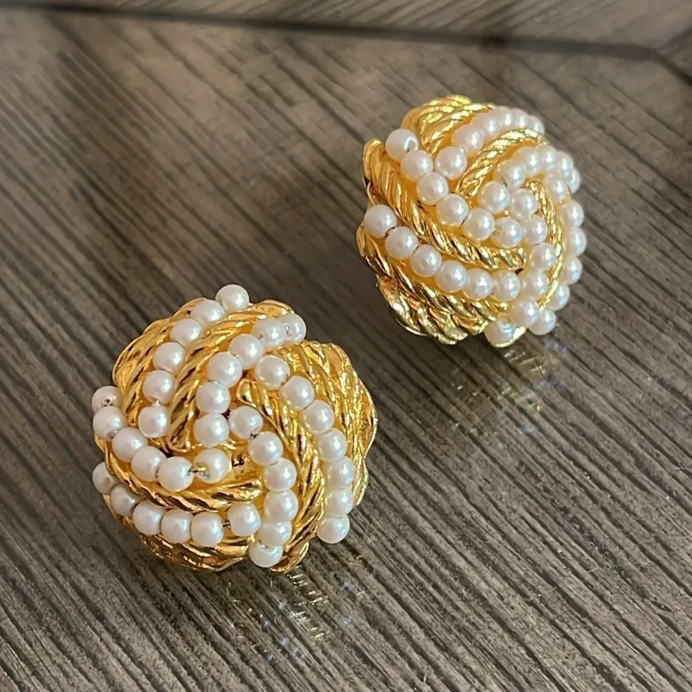 Avon Cirelle Collection Earrings With Surgical Steel Posts Faux Pearls